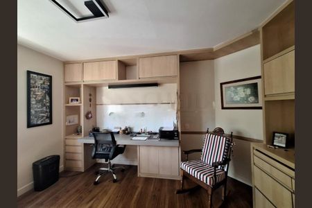 Apartamento à venda com 220m², 4 quartos e 3 vagas