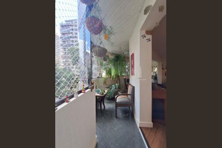 Apartamento à venda com 220m², 4 quartos e 3 vagas