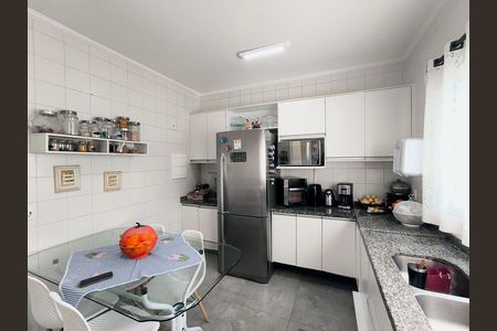 Casa de condomínio à venda com 110m², 3 quartos e 2 vagas