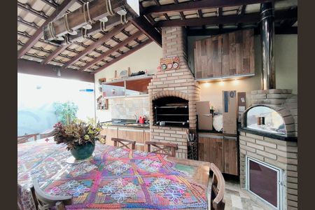 Casa de condomínio à venda com 110m², 3 quartos e 2 vagas