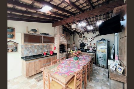 Casa de condomínio à venda com 110m², 3 quartos e 2 vagas