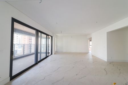 Apartamento à venda com 190m², 3 quartos e 3 vagas