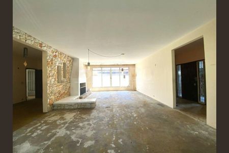 Casa à venda com 3 quartos, 300m² em Jardim Santa Helena, São Paulo