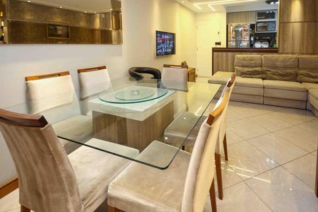 Apartamento à venda com 70m², 3 quartos e 1 vaga Apartamento à venda com 70m², 3 quartos e 1 vagaSala de Jantar