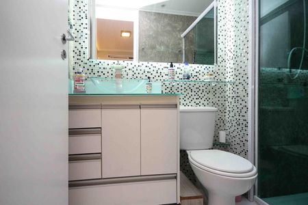 Apartamento à venda com 70m², 3 quartos e 1 vaga Apartamento à venda com 70m², 3 quartos e 1 vagaBanheiro da Suite