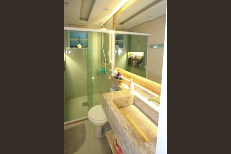 Apartamento à venda com 70m², 3 quartos e 1 vaga Apartamento à venda com 70m², 3 quartos e 1 vagaBanheiro Social
