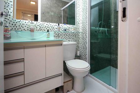 Apartamento à venda com 70m², 3 quartos e 1 vaga Apartamento à venda com 70m², 3 quartos e 1 vagaBanheiro da Suite