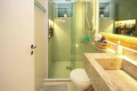 Apartamento à venda com 70m², 3 quartos e 1 vaga Apartamento à venda com 70m², 3 quartos e 1 vagaBanheiro Social