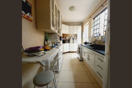 Casa à venda com 3 quartos, 180m² em Jardim Palmares (Zona Sul), São Paulo