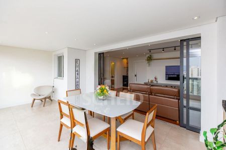 Apartamento à venda com 135m², 3 quartos e 2 vagas