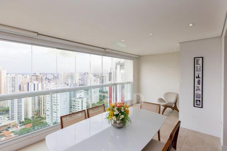 Apartamento à venda com 135m², 3 quartos e 2 vagas