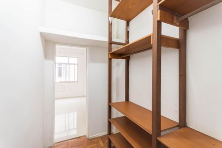 Apartamento para alugar com 65m², 2 quartos e 1 vagaCloset Suíte