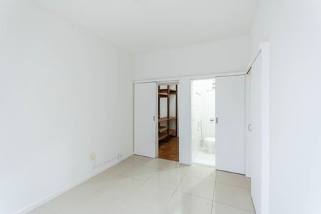 Apartamento para alugar com 65m², 2 quartos e 1 vagaSuíte