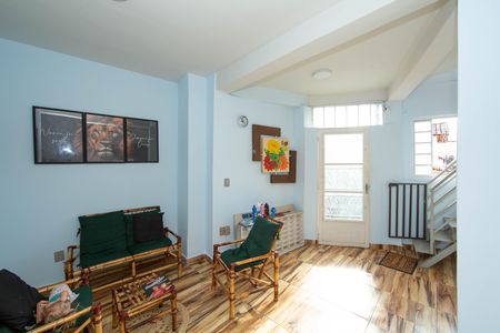SALA de casa à venda com 2 quartos, 90m² em Betânia, Belo Horizonte