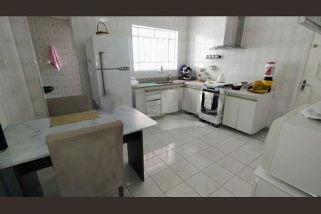 Casa à venda com 126m², 2 quartos e 1 vaga