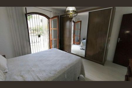 Casa à venda com 126m², 2 quartos e 1 vaga