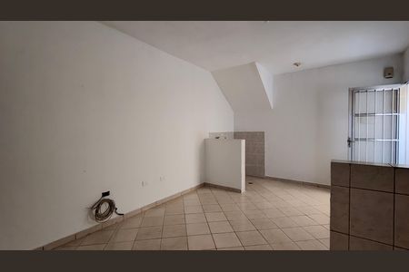 Casa para alugar com 1 quarto, 20m² em Vila Francos, São Paulo