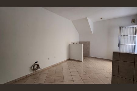 Casa para alugar com 1 quarto, 20m² em Vila Francos, São Paulo