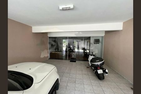 Casa à venda com 175m², 3 quartos e 4 vagas