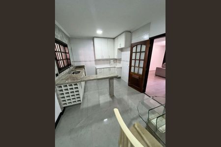 Casa à venda com 175m², 3 quartos e 4 vagas