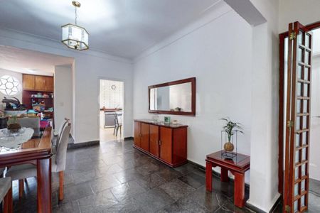 Casa à venda com 4 quartos, 220m² em Indianópolis, São Paulo