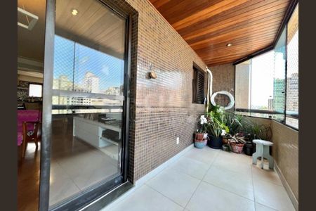 Apartamento à venda com 75m², 2 quartos e 3 vagas