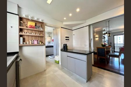 Apartamento à venda com 75m², 2 quartos e 3 vagas
