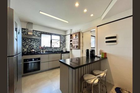 Apartamento à venda com 75m², 2 quartos e 3 vagas