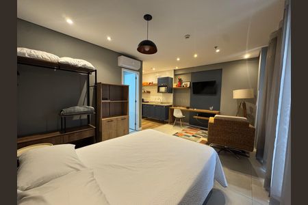 Studio para alugar com 34m², 1 quarto e 1 vaga Studio para alugar com 34m², 1 quarto e 1 vagaQuarto