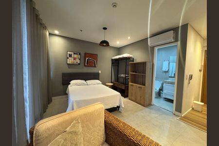 Studio para alugar com 34m², 1 quarto e 1 vaga Studio para alugar com 34m², 1 quarto e 1 vagaQuarto