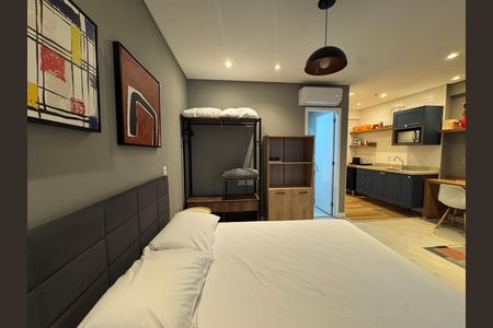 Studio para alugar com 34m², 1 quarto e 1 vaga Studio para alugar com 34m², 1 quarto e 1 vagaQuarto
