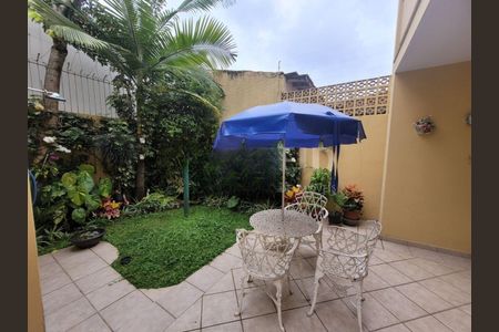Casa à venda com 282m², 4 quartos e 4 vagas