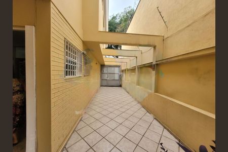 Casa à venda com 282m², 4 quartos e 4 vagas