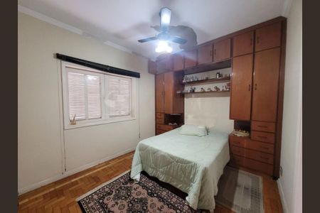 Casa à venda com 282m², 4 quartos e 4 vagas