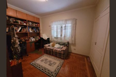 Casa à venda com 282m², 4 quartos e 4 vagas