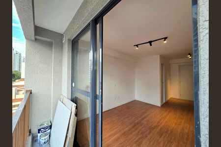 Varanda de kitnet/studio para alugar com 1 quarto, 26m² em Vila Olímpia, São Paulo