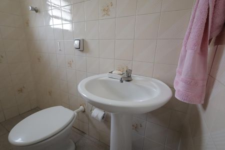 Casa à venda com 290m², 3 quartos e 5 vagas Casa à venda com 290m², 3 quartos e 5 vagasBanheiro 3