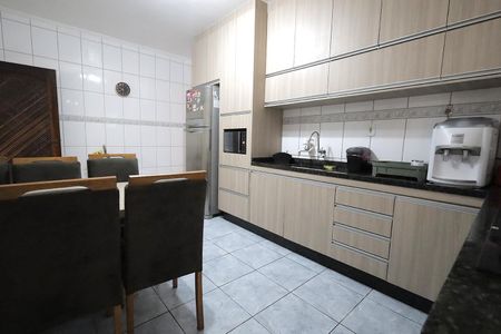 Casa à venda com 290m², 3 quartos e 5 vagas Casa à venda com 290m², 3 quartos e 5 vagasCozinha