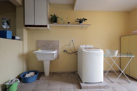 Casa à venda com 290m², 3 quartos e 5 vagas Casa à venda com 290m², 3 quartos e 5 vagasÁrea de Serviço