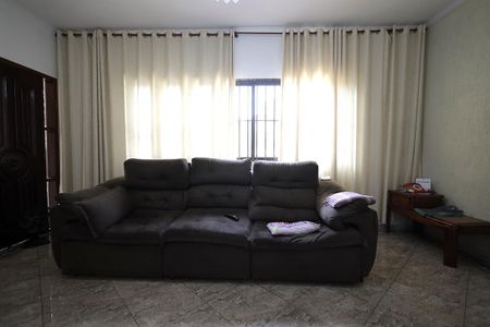 Casa à venda com 290m², 3 quartos e 5 vagas Casa à venda com 290m², 3 quartos e 5 vagasSala