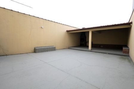 Casa à venda com 290m², 3 quartos e 5 vagas Casa à venda com 290m², 3 quartos e 5 vagasQuintal e Churrasqueira