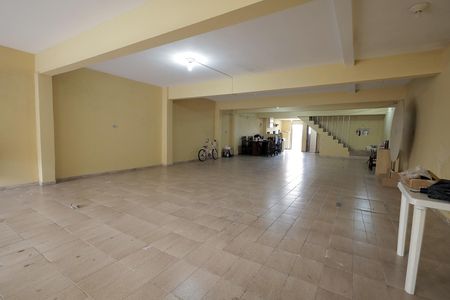 Casa à venda com 290m², 3 quartos e 5 vagas Casa à venda com 290m², 3 quartos e 5 vagasGaragem