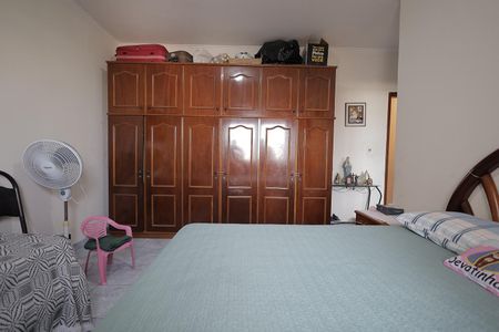 Casa à venda com 290m², 3 quartos e 5 vagas Casa à venda com 290m², 3 quartos e 5 vagasQuarto Suíte