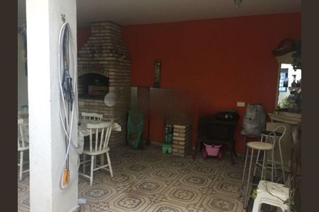 Casa à venda com 196m², 3 quartos e 2 vagas