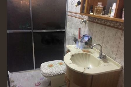 Casa à venda com 196m², 3 quartos e 2 vagas