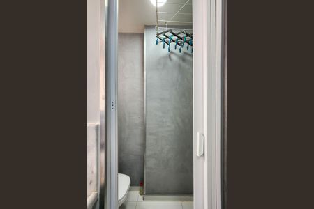 Apartamento à venda com 54m², 1 quarto e 1 vaga Apartamento à venda com 54m², 1 quarto e 1 vagaBanheiro de Serviço