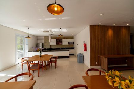 Apartamento à venda com 57m², 2 quartos e 1 vaga Apartamento à venda com 57m², 2 quartos e 1 vagaÁrea comum - Salão de festas