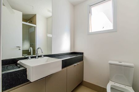 Banheiro de kitnet/studio para alugar com 1 quarto, 20m² em Vila Romana, São Paulo