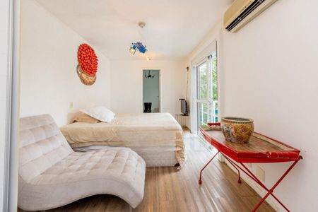 Casa à venda com 540m², 3 quartos e 3 vagas