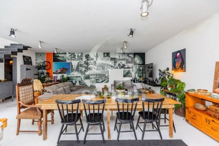Casa à venda com 540m², 3 quartos e 3 vagas